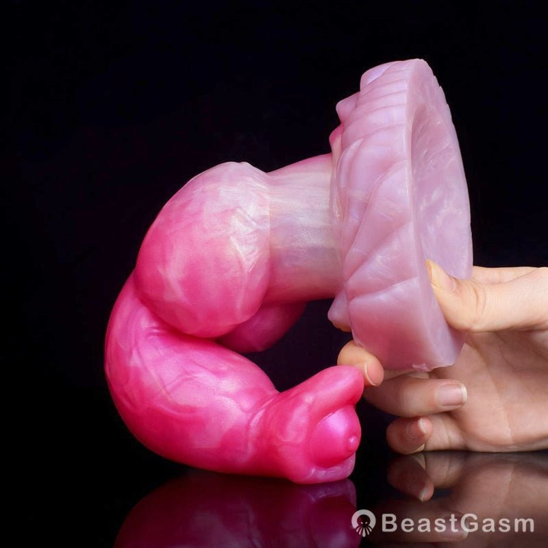 BeastGasm_com's tweet photo. 🐺 Into the wild. Elvan’s 8.5” wolf-inspired design features sculpted texture, a distinctive knot, suction base, and premium platinum silicone. 
👉 https://t.co/fwXi1c3On9

#Wolf #FantasyToys #BeastGasm #Canine #DarkFantasy https://t.co/aaqXW7Ucxc