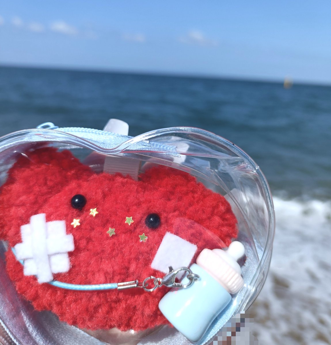 zvhcan's tweet photo. これは後で消えるツイートなんですけど毛糸で作ったヒラガニが可愛いので自慢させてください https://t.co/tz1vWOCcxg