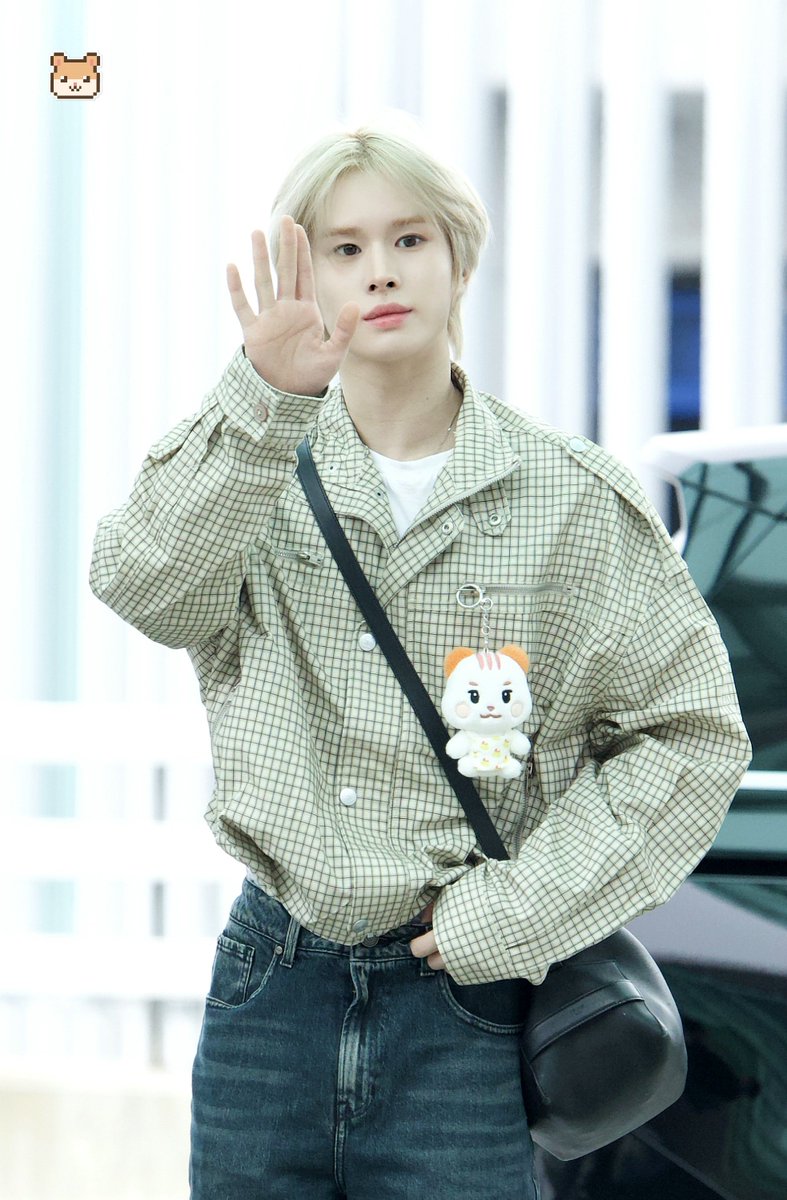 jion0122's tweet photo. 260925 ICN 출국
#경민 #투어스경민 #KYUNGMIN  #ギョンミン #투어스 #TWS https://t.co/05ktedcUJT