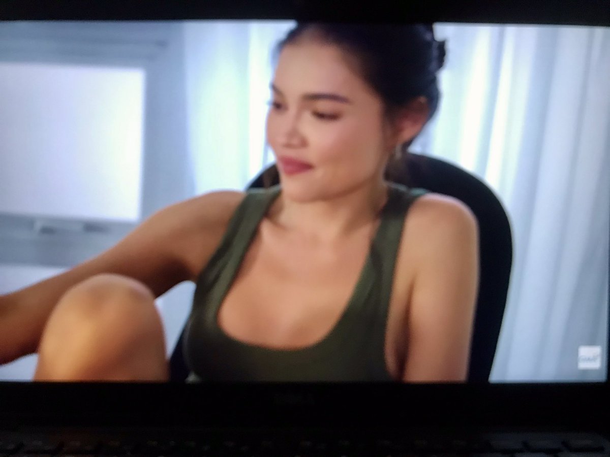 vstrosh's tweet photo. Yung sobrang stressed na si Hex tapos  chill lang naman si Tasha😃

#RhianRamos #TFBewareOfTasha https://t.co/XPySKTtGZa