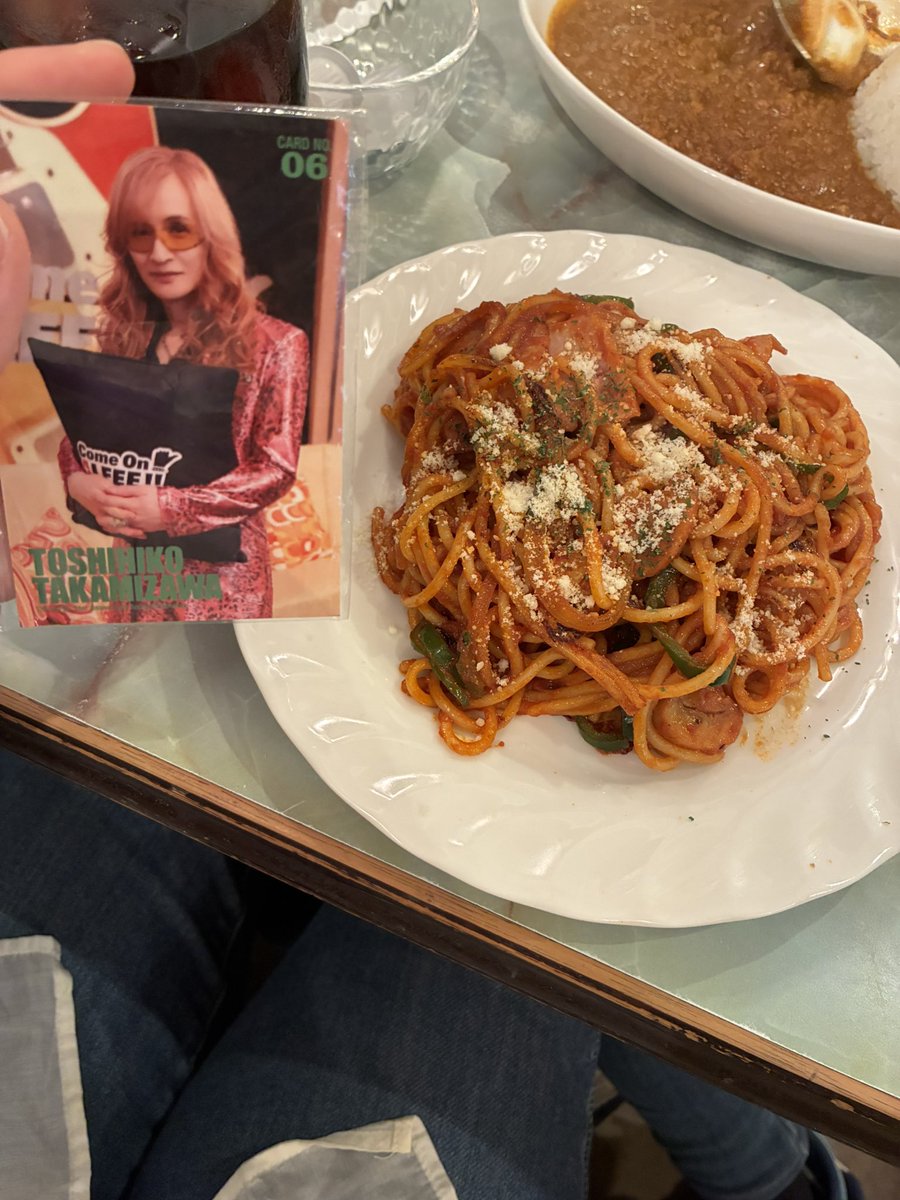 _koharu2_'s tweet photo. 今日はお姉さんとおデート
早めのお昼ご飯🍝
もの凄く美味しい〜〜🙌🏻 https://t.co/Kk2LZrEo77