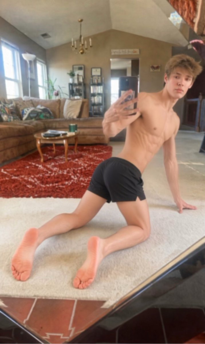 TiedAxll's tweet photo. I’ll be honest…I’ve been naughty lately. Now what? 🙈🫣

#gay #feet #twink #feetfetısh https://t.co/Mv6DhpKMFJ