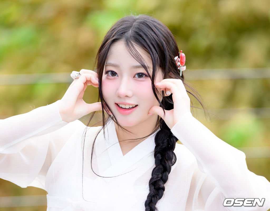 Summer_soee's tweet photo. #USPEER #유스피어
#DAON #다온
+26.09.25 OSEN 인터뷰 사진 https://t.co/01IalBj4bP