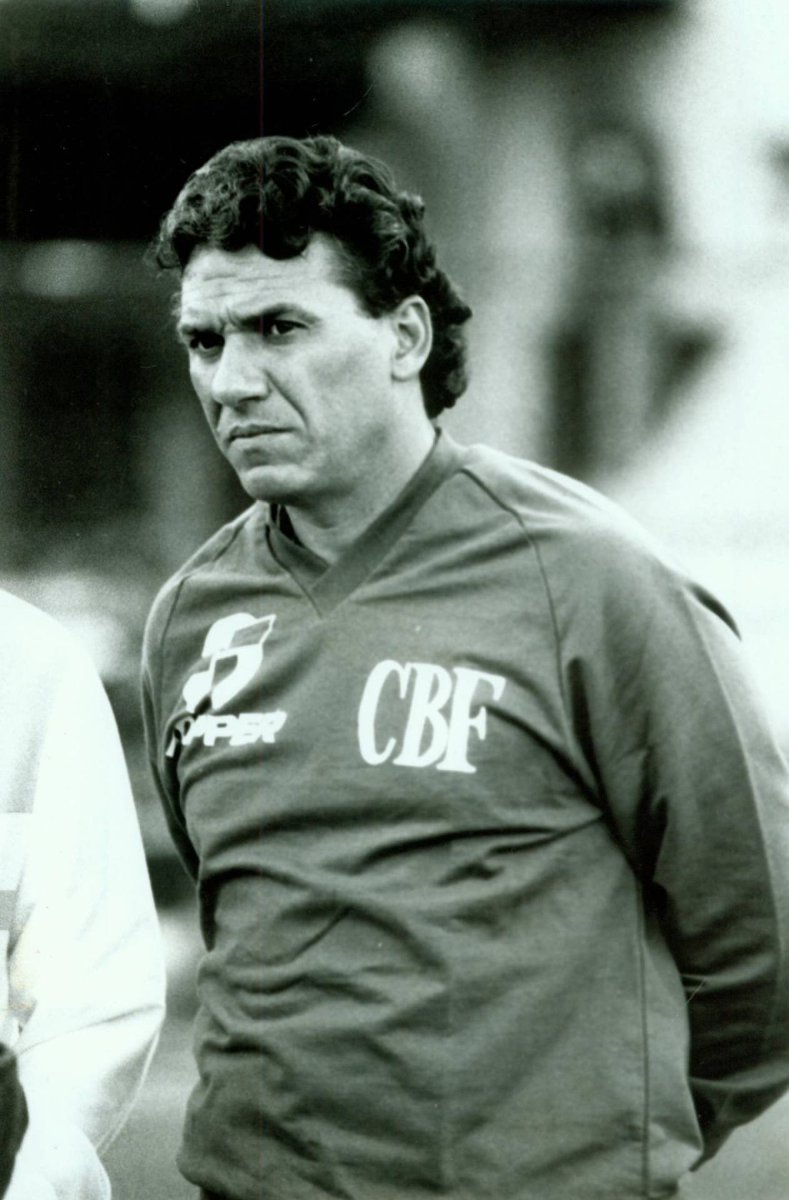 futnostalgico's tweet photo. 1950 — Há 76 anos: nasceu Sebastião Lazaroni, treinador campeão da Copa América de 1989 com a Seleção Brasileira e comandante do Brasil na Copa do Mundo de 1990. https://t.co/gZi30aVaPo