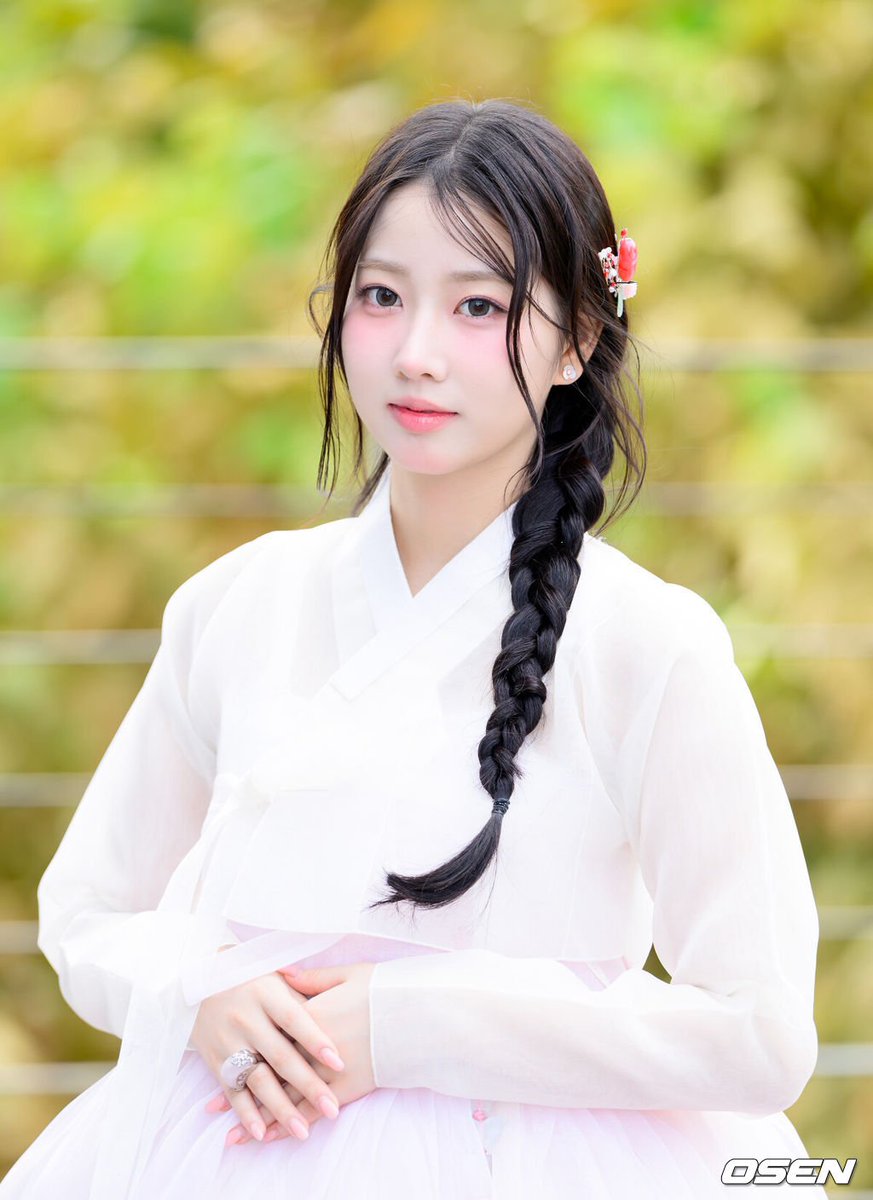 Summer_soee's tweet photo. #USPEER #유스피어
#DAON #다온
+26.09.25 OSEN 인터뷰 사진 https://t.co/01IalBj4bP