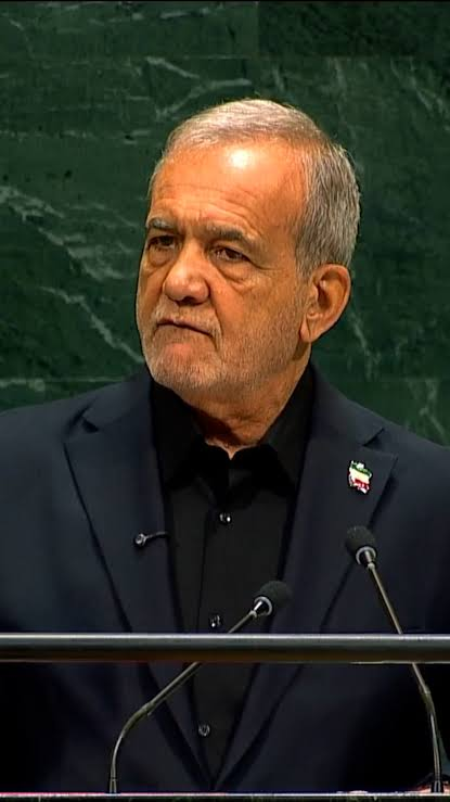 PinguinoLatin's tweet photo. When the Economy in Iran is so bad you don't have the time to wait 40 days for the U.S. to finish their Midterm Elections and deal with an extra month of Negotiations

October Surprise maybe? https://t.co/ZN95rM9xhQ
