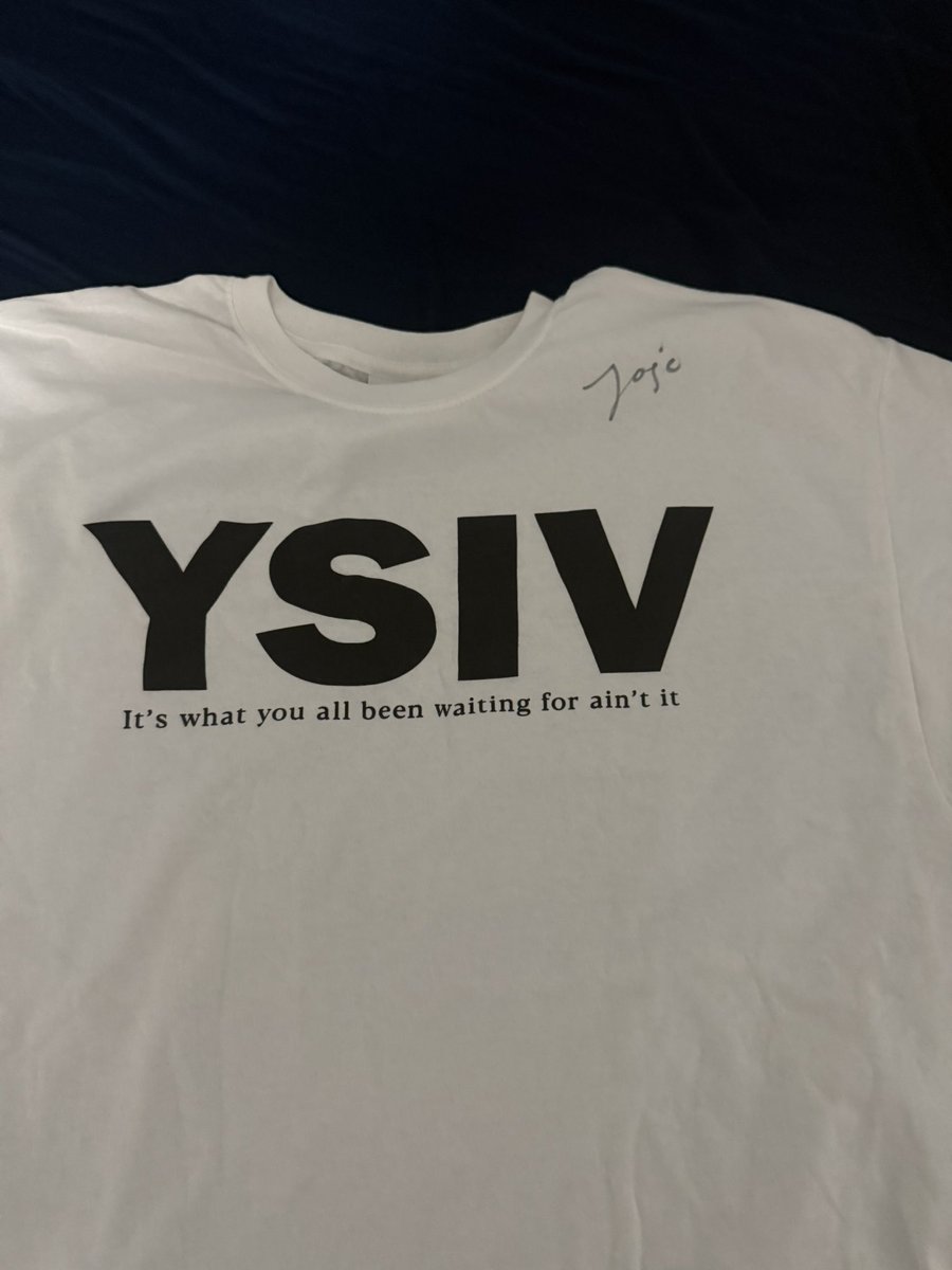 AdolfoCuatlacu1's tweet photo. @Logic301 Thanks for an amazing show in Chicago logic!! Finally got to wear my signed merch from the YSIV era😂 #rattpack @Logic301 https://t.co/ShHbT8vMEq