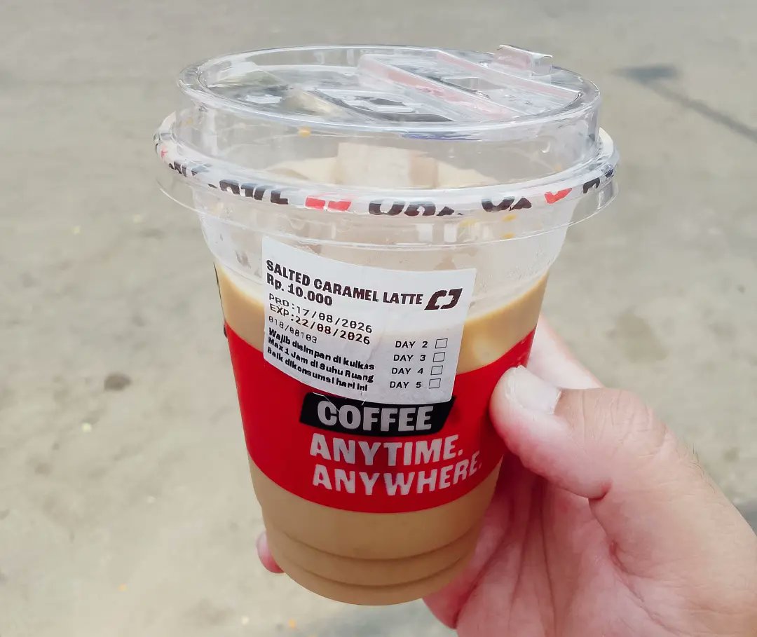AugustaSho8p's tweet photo. Salted Caramel Latte by @jagoid keforfollow https://t.co/1hkG7k2ZUl