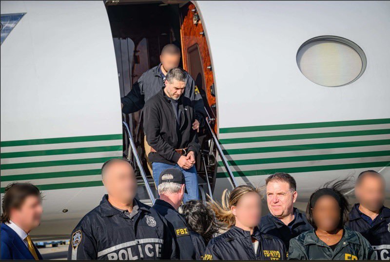 RealKaroline_1's tweet photo. 🚨 JUST IN: FBI brings alleged ISIS supporter David Ansariy back to the U.S. to face federal charges.

After years as a fugitive, he’s finally back to face justice. 🇺🇸

Outstanding work by @NewYorkFBI and its partners. https://t.co/jGt31KHqMd