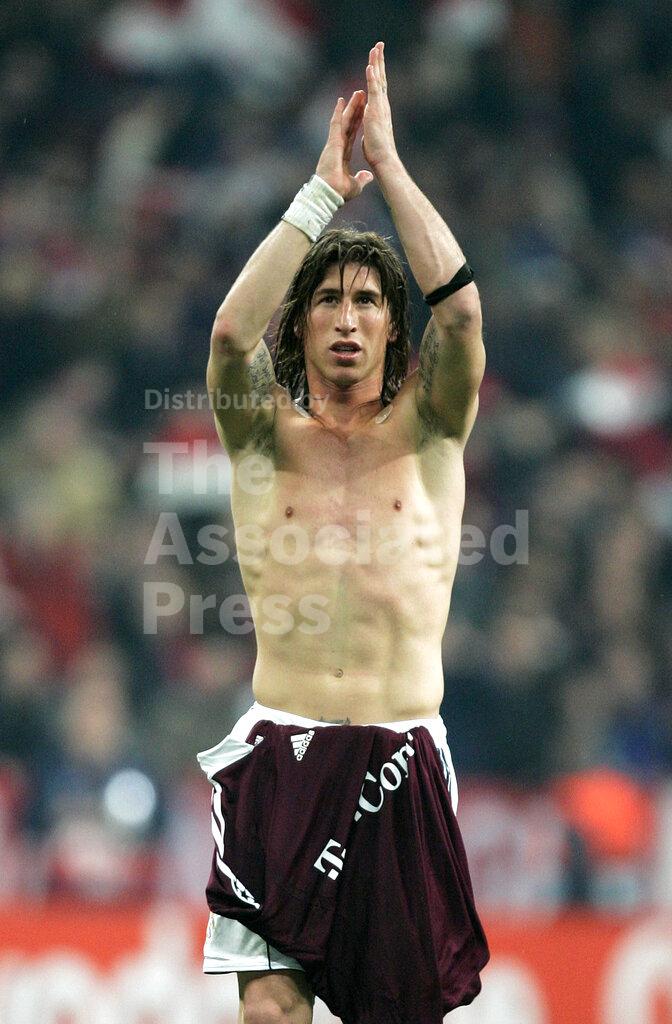 a9314406's tweet photo. sergio ramos, rma v bay 🩸 - 070307 https://t.co/ZnfjYNoEWS
