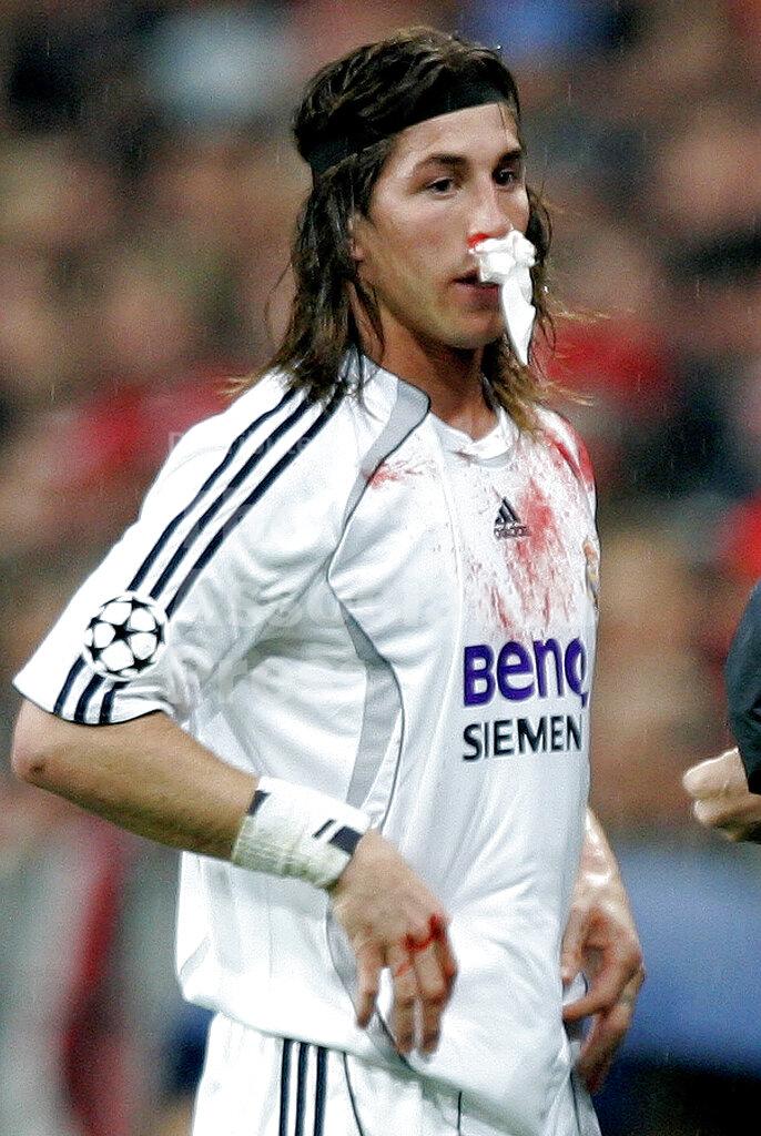a9314406's tweet photo. sergio ramos, rma v bay 🩸 - 070307 https://t.co/ZnfjYNoEWS