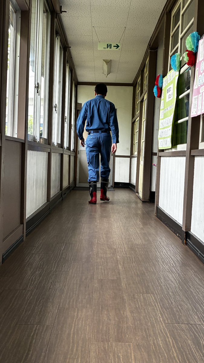 kominatorailway's tweet photo. 【台風被災現場へ】
台風による被災を受け、 社長が保線服に着替え、長靴を履き 現場の状況を確認しました。

今回は、現場で撮影された写真とともに、 その時のコメントの一部をご紹介します。 https://t.co/PjoOr9U5bw