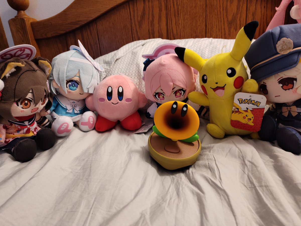 JaiceYgo86184's tweet photo. Looks like Koyuki and friends are growing a weird flower https://t.co/8Z3CM8CkUv