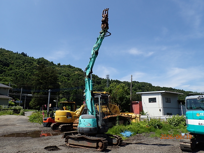 biglemon_kenkey's tweet photo. 🔥今注目のミニショベルはコレ！
コベルコ建機 SK30UR-5

✅後方超小旋回で狭所でも自在に動く
✅回転フォーク＋スケルトンバケット付き
✅2014年式・稼働3,097h
✅分割払い利用可

アタッチメントW付きのこの構成、見つけたら即チェック推奨👷
日本最大級・掲載約11,000台のBIGLEMONで話題の一台！
詳しくはBIGLEMONまで！

#コベルコ建機 #ミニショベル #後方超小旋回 #重機 #中古建機 #BIGLEMON