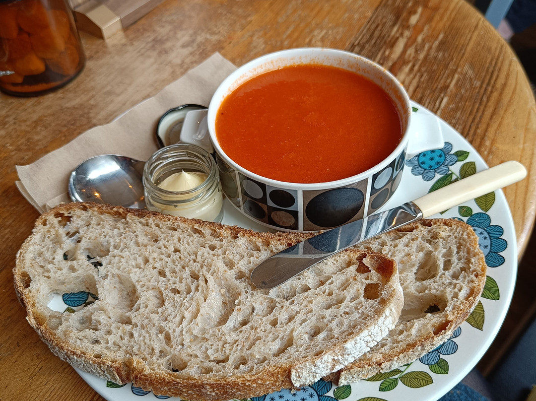 ArceliaNikstry's tweet photo. Cozy rainy day call for warm tomato soup + crusty bread. Simple, satisfying, and so comforting! ， https://t.co/t5QbztayFV