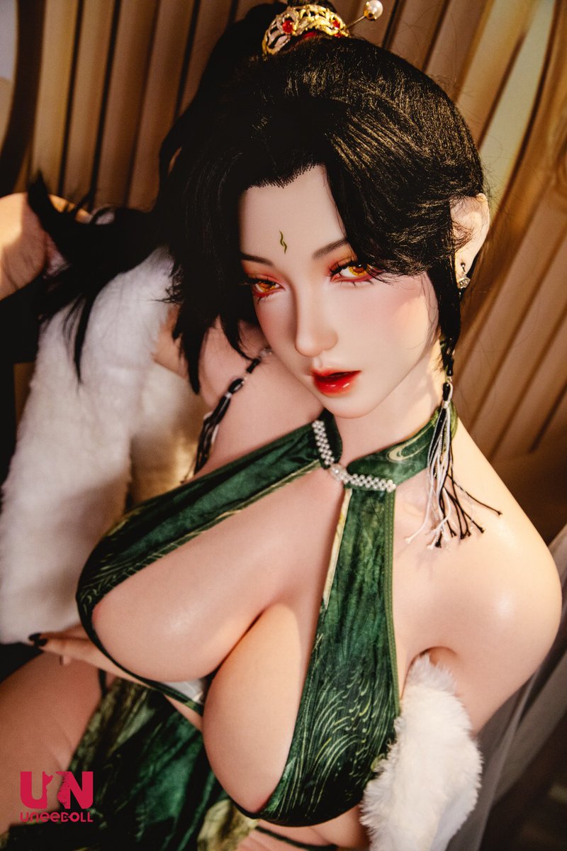 uneedollfficial's tweet photo. Lilith 🖤
Cold elegance, with a dangerous edge.
A crane descended from the clouds—half immortal, half temptation.

#Uneedoll #SiliconeDoll #DollPhotography https://t.co/vlJsx6q5zl