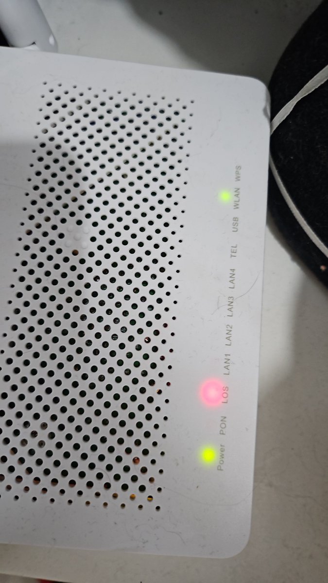 HWbrata's tweet photo. Dari semalam gangguan ga bisa connect, cs slowrespon cma replay dari sistem otomatis trus suruh nunggu. Sampe kapannnnn???? Restart udah, cabut colok udah, restart by apps udah. Masih tetep ga bisaaaaaaa
@oxygenidhome https://t.co/PHN1TnRcYq