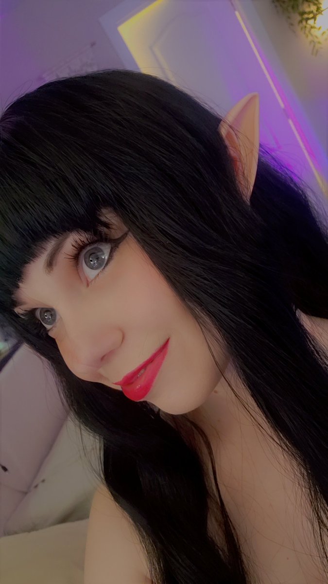 Runesyy's tweet photo. Im on CB now! :D https://t.co/HDB6pE1CHT