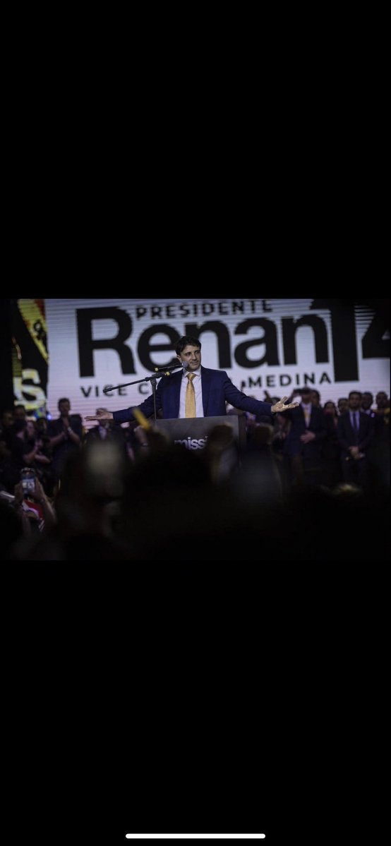 fe_p14's tweet photo. @folha Vamos! Renan Santos 14 https://t.co/eVTCk0G8WB
