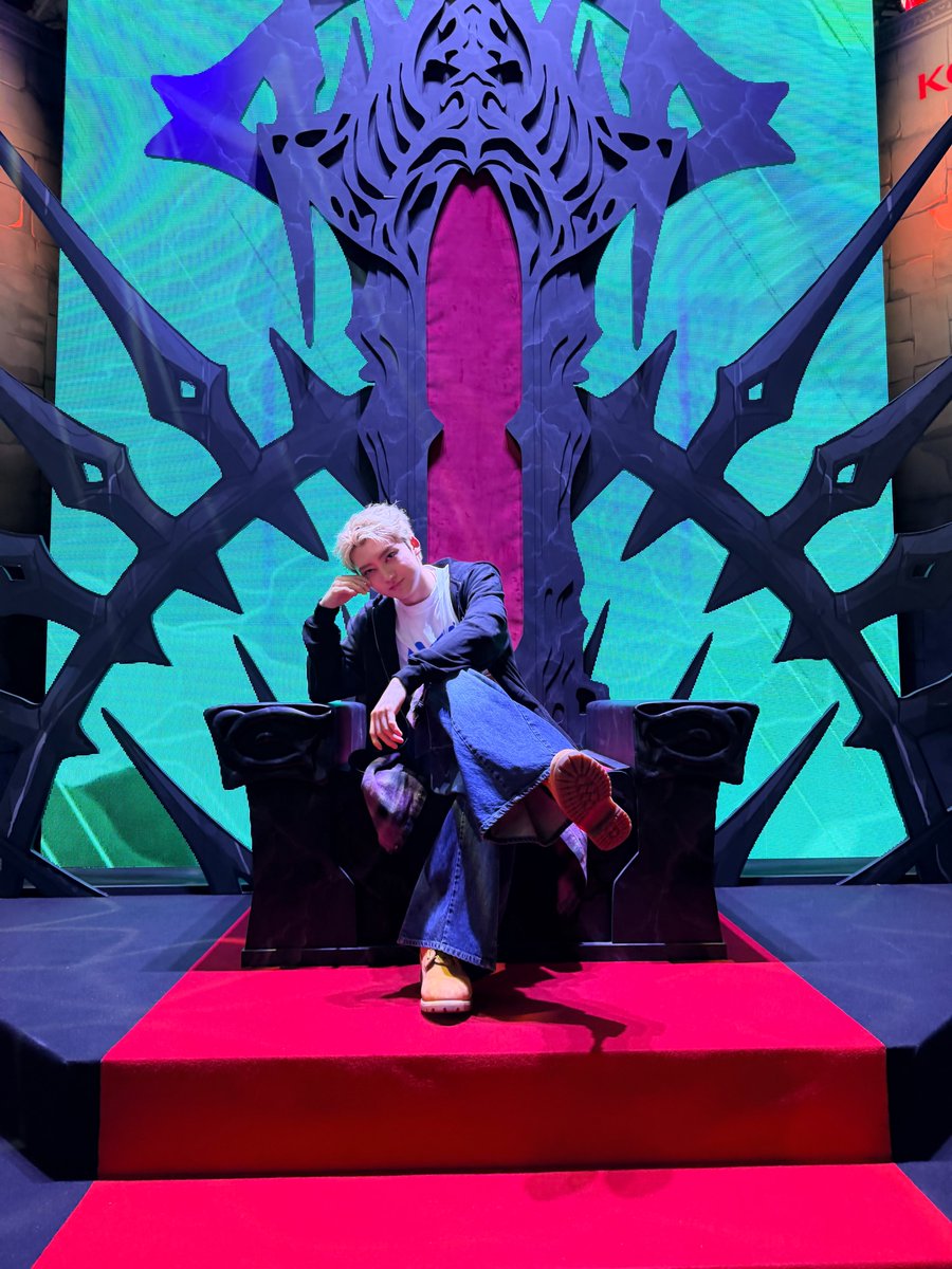 hideout_404's tweet photo. ／
🎮 #ハイドアウト404 で
初めて #TGS 行ってみた！
＼

📍コナミデジタルエンタテインメント

《Castlevania: Belmont’s Curse》を
試遊させていただきました🔥！
谷口プロデューサーからレクチャーもあり、
貴重な体験をしました！

📷️真剣な2人

#TGS2026 #ユーキ #橘柊生 https://t.co/lpYlzDrAxv