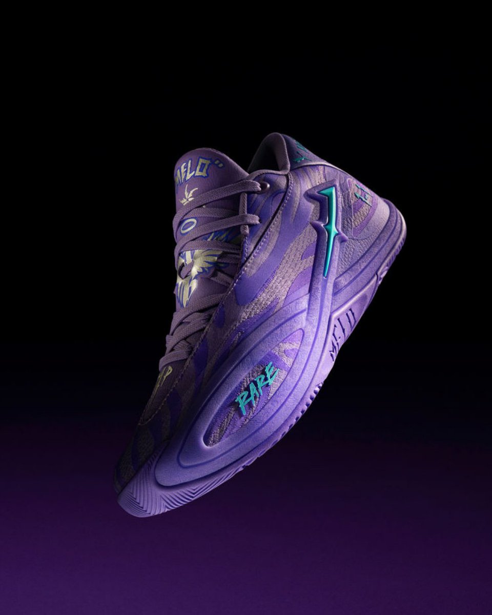 footlocker's tweet photo. Rewrite the rules ⭐

The MB.06 "Shooting Stars" is now available exclusively at Foot Locker. https://t.co/1D7zWA8npk