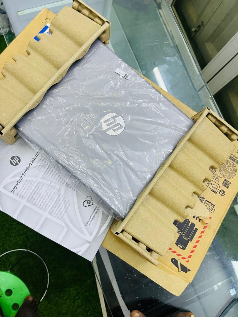 young_alee_'s tweet photo. 🔥 HP 250 G10 — OPEN BOX LIKE NEW! 🔥
💻 Core i3 — 13th Gen
⚡ 8GB RAM
🚀 256GB SSD
⌨️ Light Keyboard
🖥️ 15.6" Display
✨ Open Box — Like Brand New!
💰 PRICE: ₦520k
Call ☎️ or WhatsApp 07042252362
Location farm center market kano state
Nationwide delivery 🚚 https://t.co/PYpZn77bpf