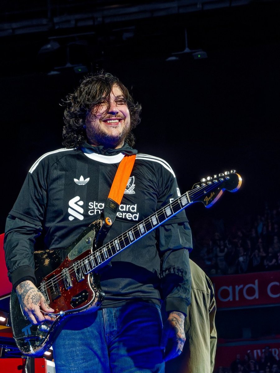 Arod_a_'s tweet photo. here is frank having the worst time of his life 😔

📸: killingofchaos [https://t.co/V3vSwYRbQc] https://t.co/6PqPgPvzdd
