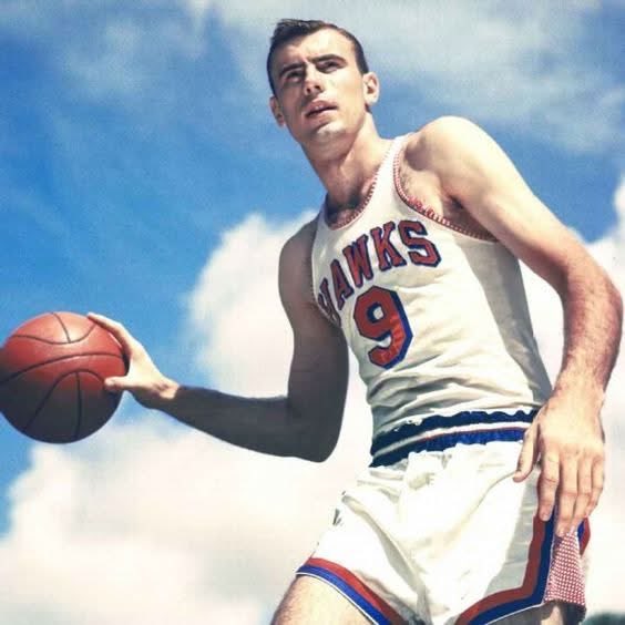slamstudios's tweet photo. RIP 2x MVP Bob Pettit. 🙏

He joins just seven other MVPs in the 80-year history of the NBA who have passed away:

– Wilt Chamberlain (4x)
– Bill Russell (5x)
– Moses Malone (3x)
– Willis Reed
– Wes Unseld
– Kobe Bryant
– Bill Walton https://t.co/u9qaZlOydm
