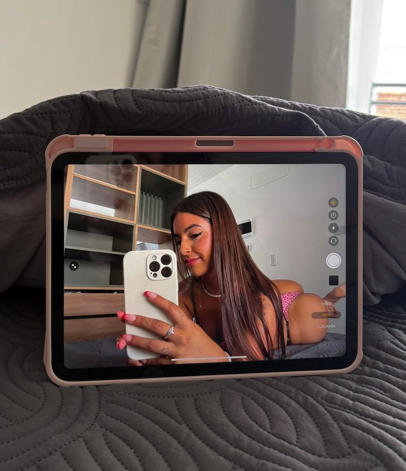 xwithgia's tweet photo. I am watching you 🤫 https://t.co/5Sw9eYngKg