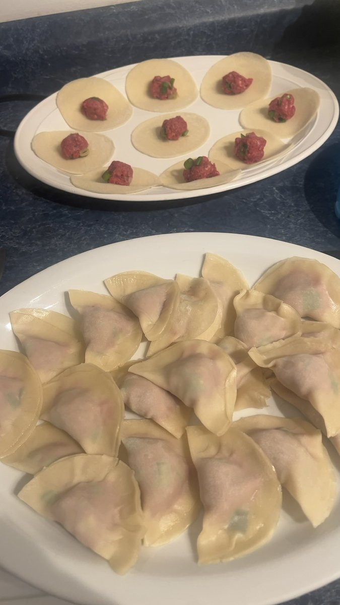 beccaposting's tweet photo. The last one is a vegan pulled pork made out of oyster and enoki mushrooms https://t.co/8425uOjNP6