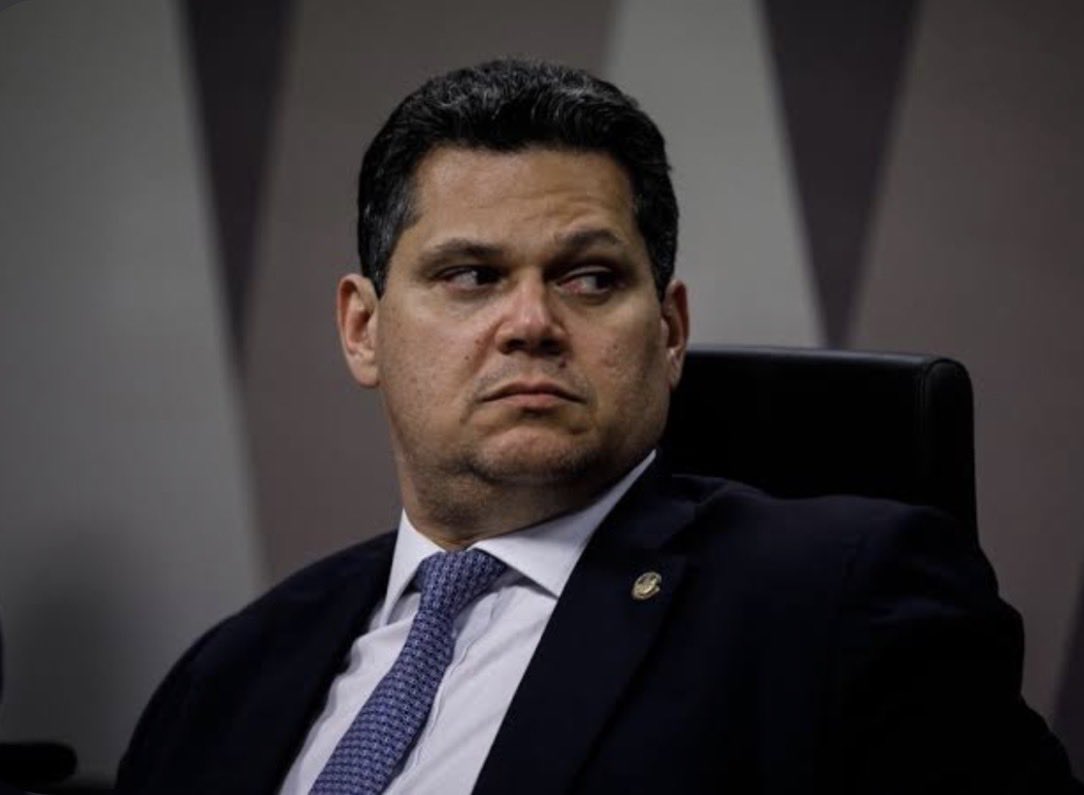 Haaaysb's tweet photo. 🚨 AGORA: 🚨 AGORA: MENSAGENS ENTRE VORCARO E DAVI ALCOLUMBRE MOSTRAM PROXIMIDADE ENTRE O EX-BANQUEIRO E O PRESIDENTE DO CONGRESSO

‘Sou seu irmão’ https://t.co/BA5PqVpQFJ