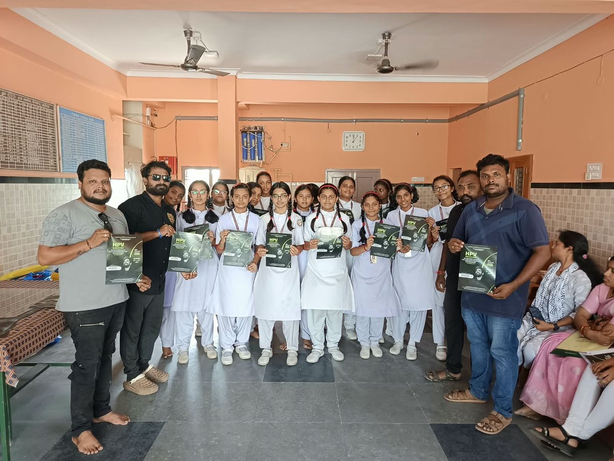 aafa_odisha's tweet photo. ALLUARJUN FANS ASSOCIATION BERHAMPUR ODISHA🖤

EVENT-20

 HPV AWARNESS PROGRAM COMPLETE SUCESSFULL✅

@alluarjun
@imsarathchandra
@ArjunKumar_AAA
@AAFAOnline

 #AAFASupportsHPVDrive
#HPVVaccine
#CervicalCancerAwareness
#SwasthNariViksitBharat https://t.co/7UlZoueMKg