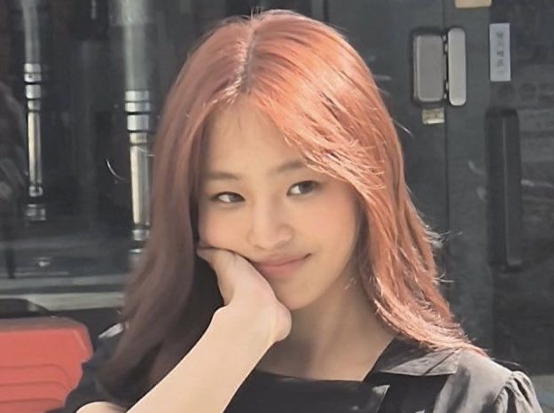 ketdallse's tweet photo. Still thinking about her red hair https://t.co/O8yuF5Oqci