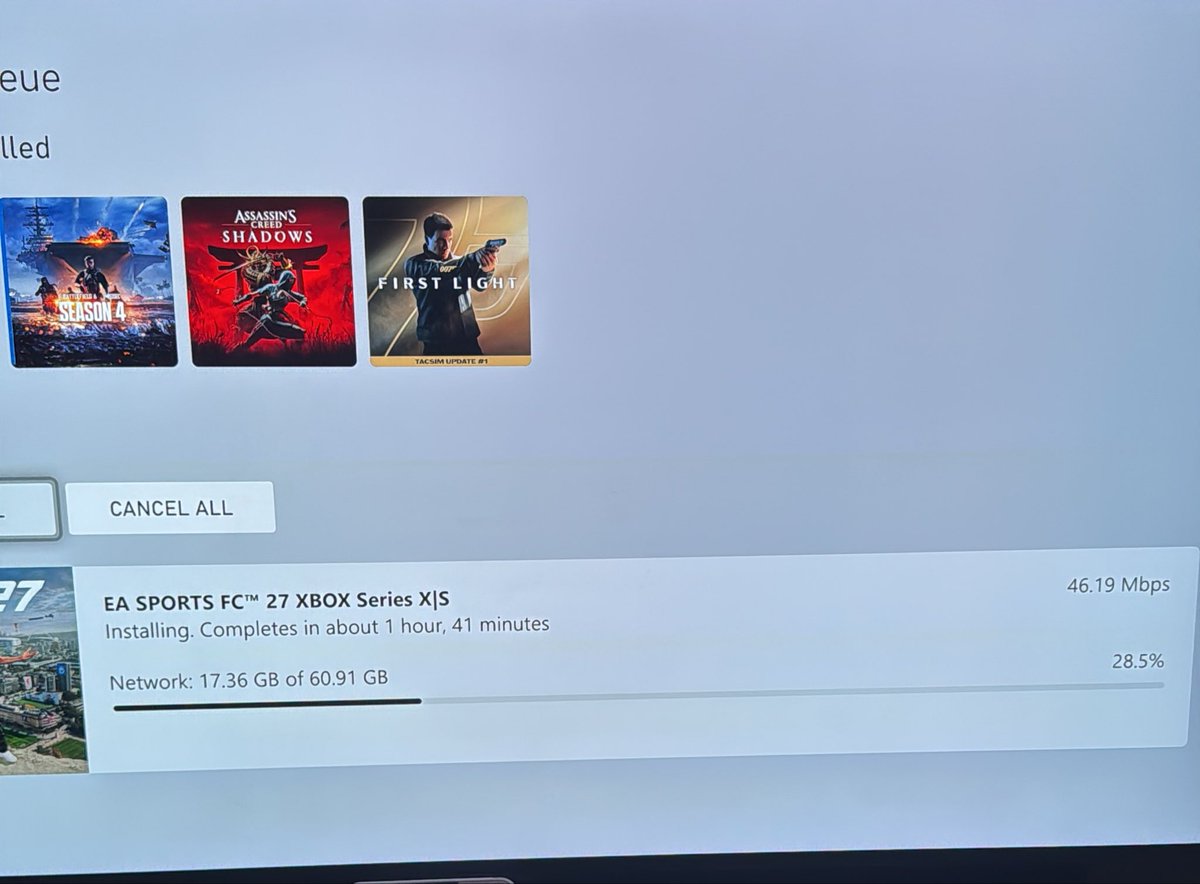 Dannynickz's tweet photo. @TrooliFibre I pay for 2GB a month and this is all I keep getting when installing stuff. I used to get quicker download speeds when I was paying for 200mgbs how does that work out?! https://t.co/q8d5ahyjRV