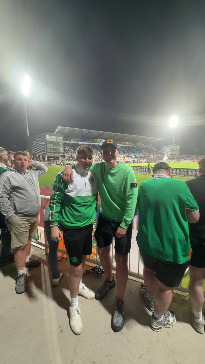 Cameronw0604's tweet photo. Kosovo what a country, fantastic people. Shame we’re shite at football. Long live the republics 🇽🇰🤝🇮🇪🤝🇦🇱 https://t.co/9InDThUGUi