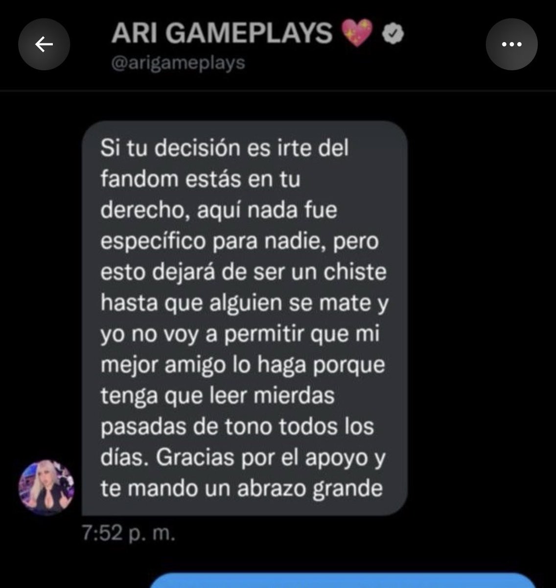 Catcoffe878's tweet photo. Cuando te dicen que ella nunca haría eso pero en 2020 siempre nos pedía contexto de las cosas y hasta defendió a komanche cuando lo funaron por caliente 💜🗣️🗣️ https://t.co/BtHSG9gPuW