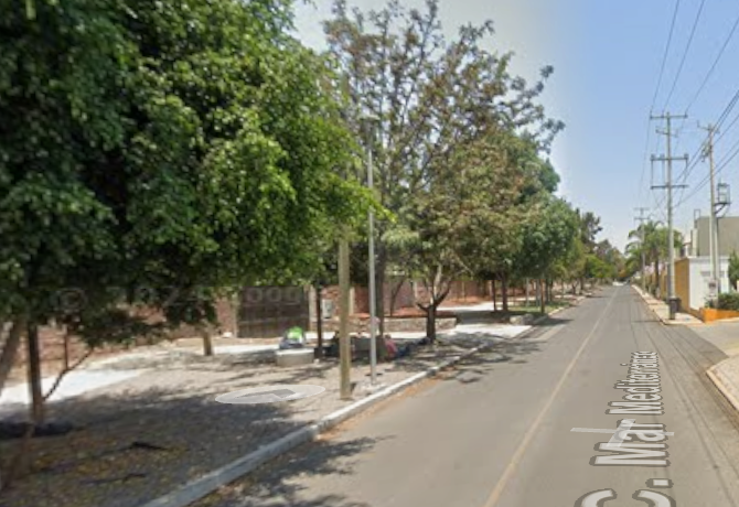 ilkrail's tweet photo. Me están diciendo que por el desarrollo Pasaje Alamos del presidente nacional del PAN van a destruir el parque las hadas para hacer una calle de 4 carriles? 

Ya ni chingan!
Mustios
Cártel Inmobiliario

Querétaro https://t.co/24Mu4QO0wy