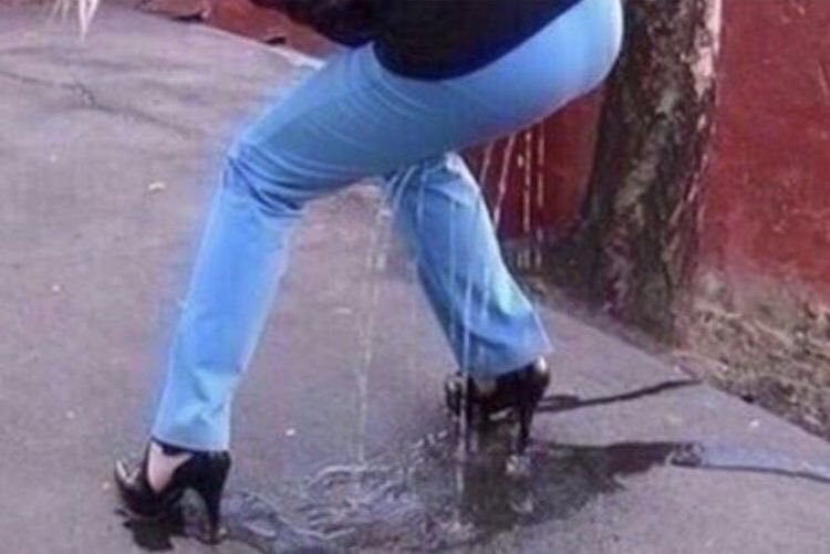 itsraining003's tweet photo. رحت زواج بعد فترة 
too many hot women dancing infront of me https://t.co/bFi1Cd2fiY