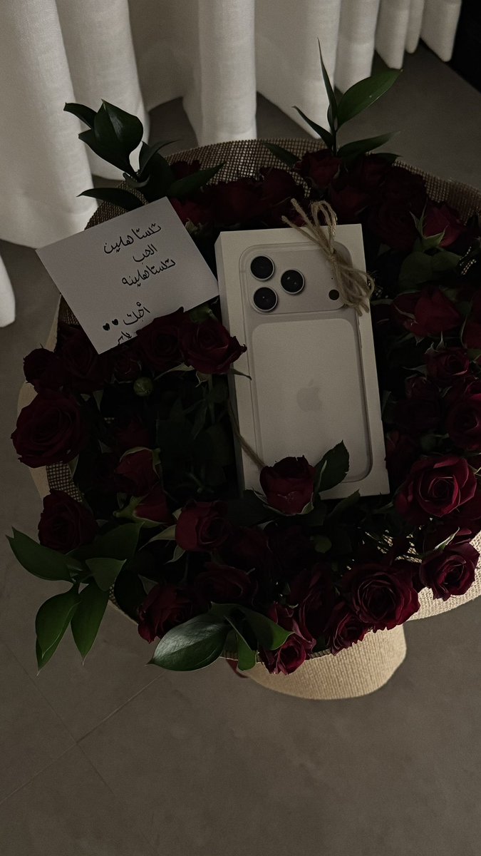 maysa_3li's tweet photo. لو أعيش العمر كله
ما أنسى حبك أو أملّه ..❤️ https://t.co/Ca60GkSvHU