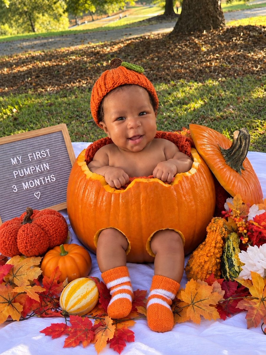 THEREALBRIANTE's tweet photo. β FALLβing in LOVE with the cutest pumpkin in the patchπππ₯Ίπ§‘ππHappy 3 months tataa #FirstDayofFall #3months #babyboy #fyp #rainbowbaby https://t.co/nUhYa7TYCL