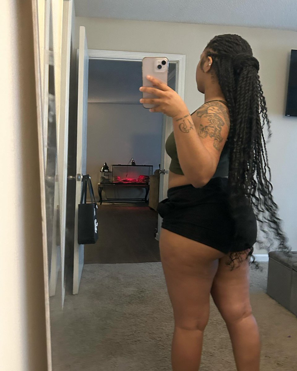 Big_mia9's tweet photo. Lit 🔥 https://t.co/vR1e7yzoKG