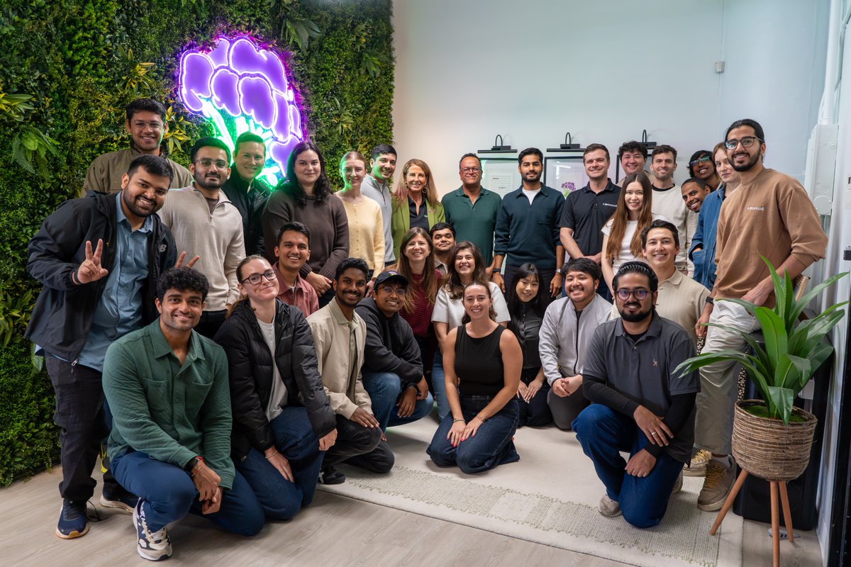 call_broccoli's tweet photo. We were thrilled to host Samir Kaul, Founding Partner and Managing Director of Khosla Ventures, for a fireside chat in our San Francisco HQ!
As a member of our board and a key investor, Samir has been an invaluable resource to me and our team here at Broccoli. 
#startup #tech #ai https://t.co/smI0Bs8L2Q