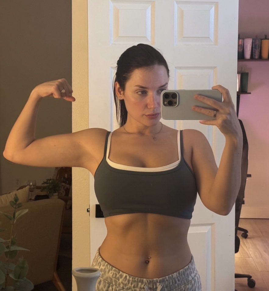 boolougames's tweet photo. Gym update - I’m killing it. https://t.co/h75ZVEttS0