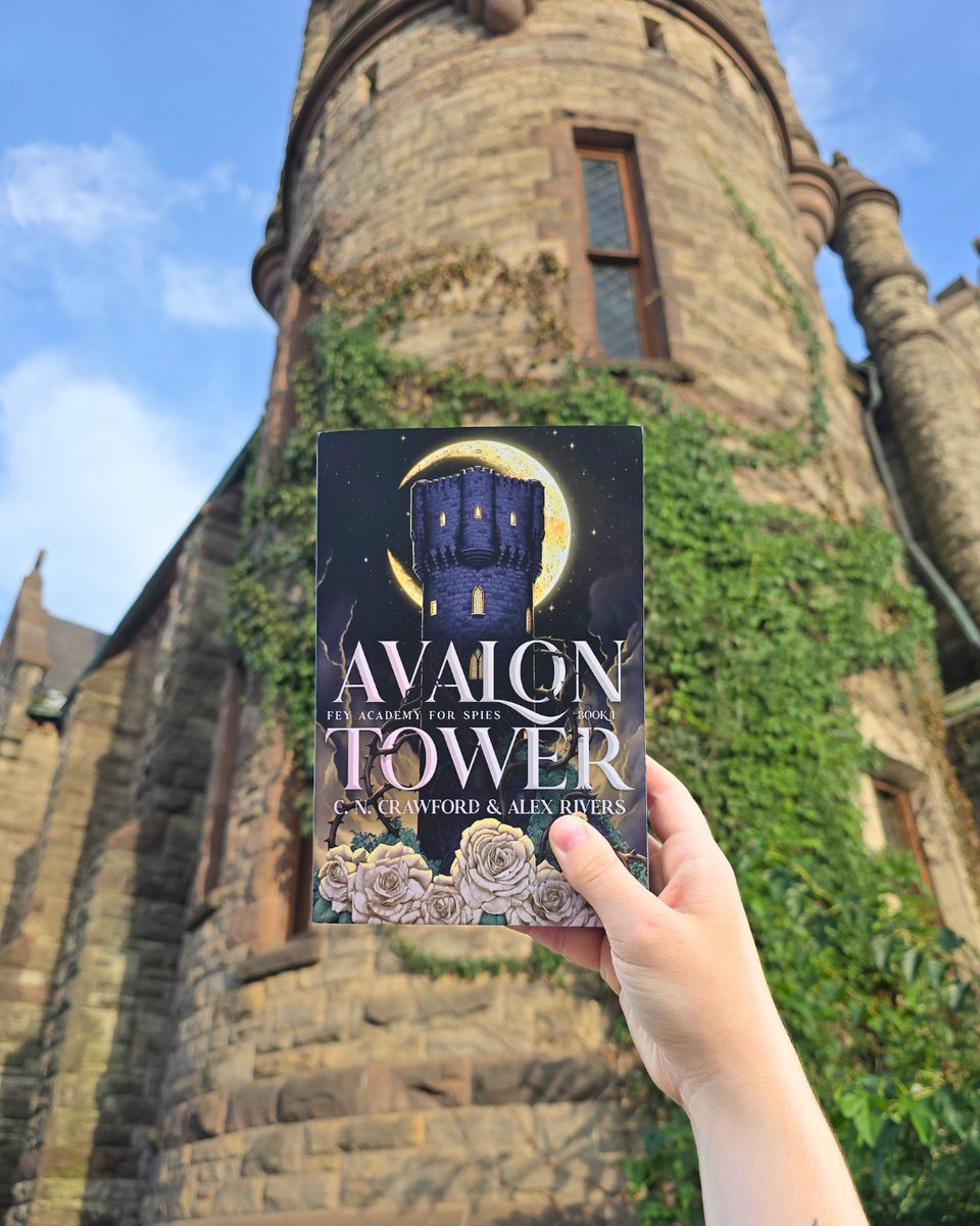 SimonSchusterCA's tweet photo. A demi-fey gets abducted and taken to a spy school where she’s trained to fight an evil fey king in this first book in the riveting contemporary romantasy Fey Academy for Spies trilogy that’s Fourth Wing meets Arthurian legend. On shelves now: https://t.co/LBoifAU3l8 https://t.co/wsHdpMSQh7