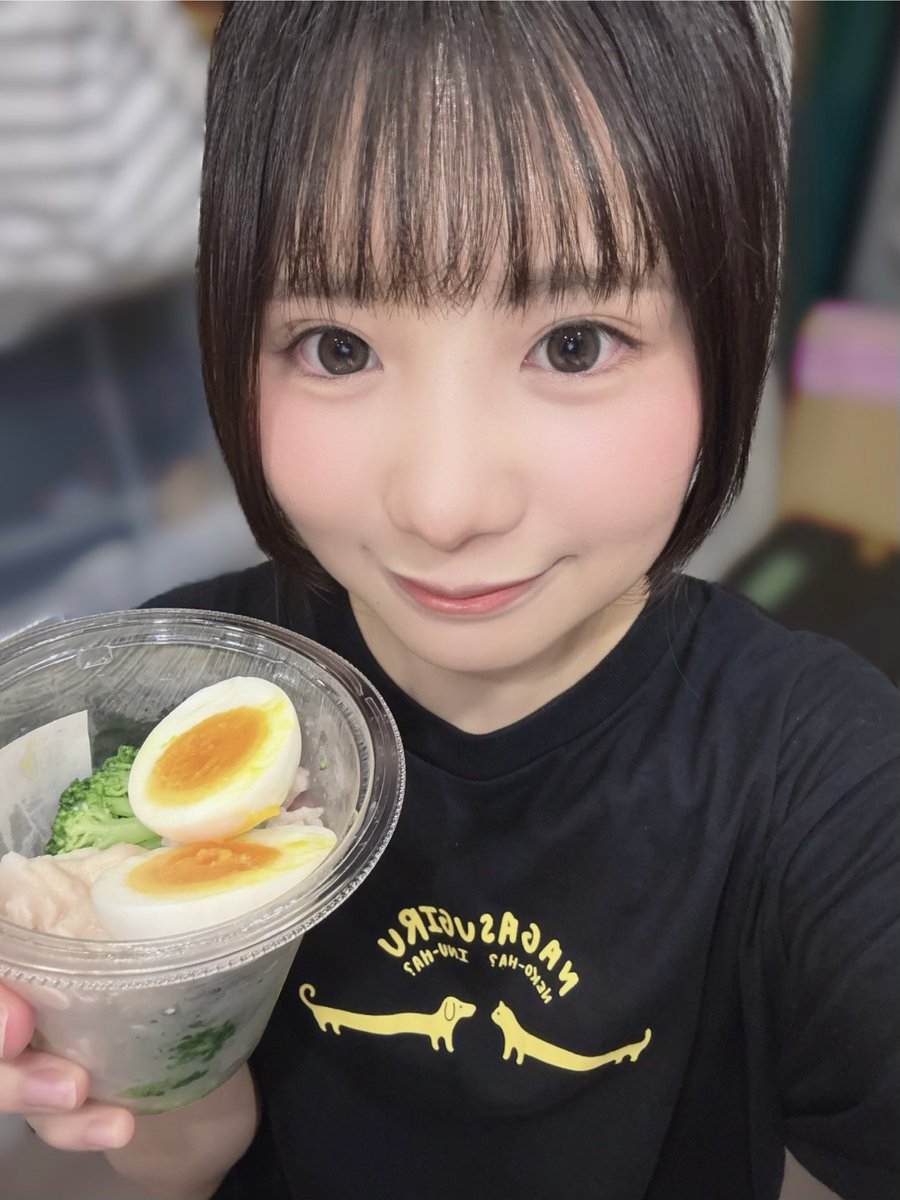 meina_hamakawa's tweet photo. おはよー⏰🔅
今日もお稽古行ってきます✊🏻 https://t.co/81r77kmj3Q