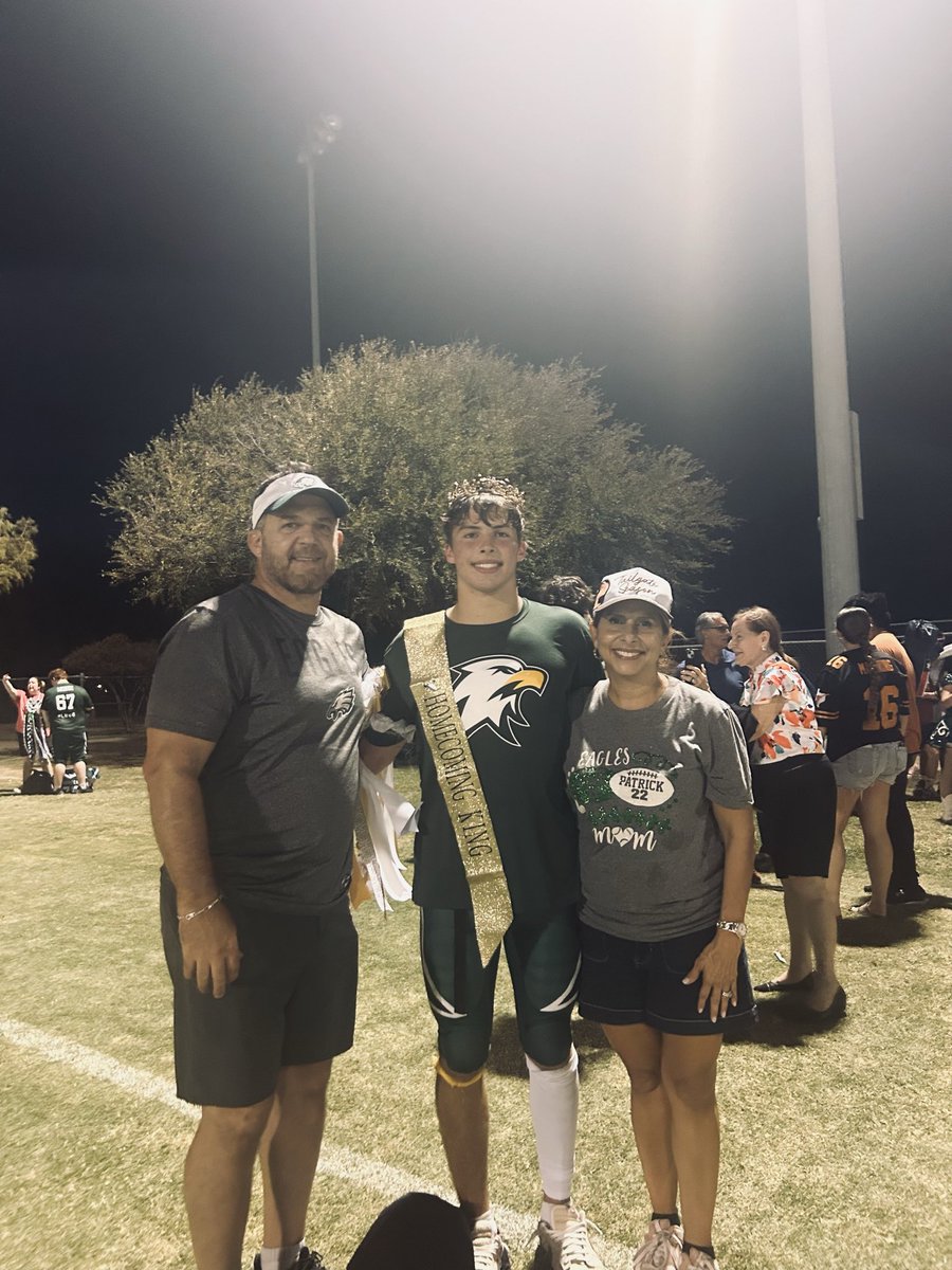 PHarris2027's tweet photo. Homecoming game vs Wildfire week 4
41-7 WIN 🔥💪
Hoco king 👑
3 Touchdowns
297 rushing yards
8 tackles
Scoop n score fumble recovery https://t.co/28MrZesm1r
