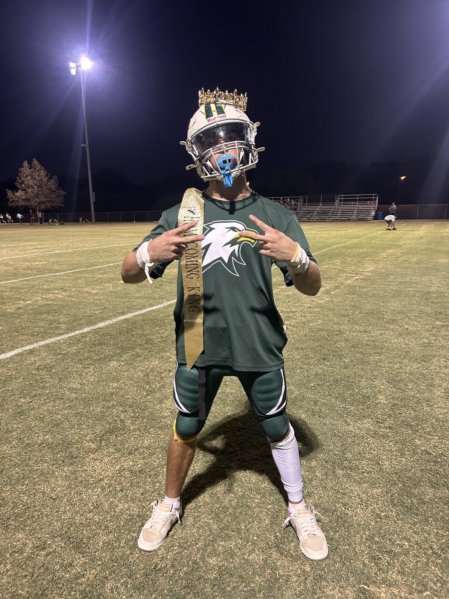 PHarris2027's tweet photo. Homecoming game vs Wildfire week 4
41-7 WIN 🔥💪
Hoco king 👑
3 Touchdowns
297 rushing yards
8 tackles
Scoop n score fumble recovery https://t.co/28MrZesm1r