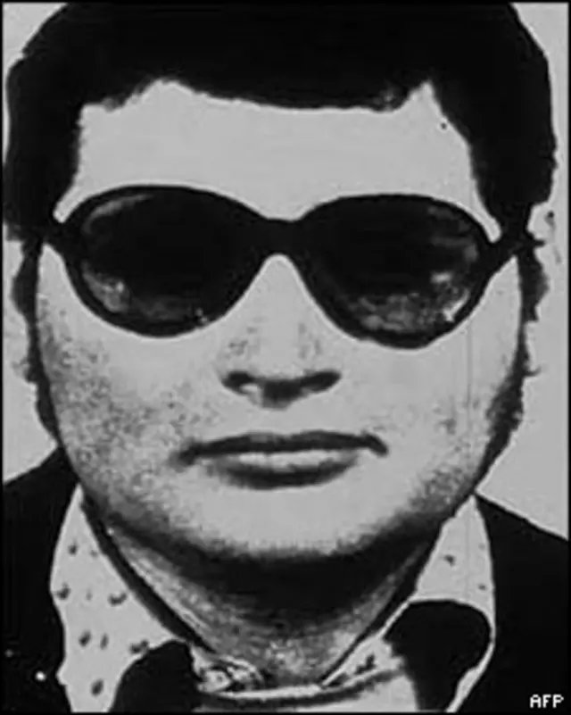_RoqueCastro's tweet photo. Carlos el Chacal. Padrastro de los maléficos hermanos Delcy y Jorge. Condenado a cadena perpetua en Francia por asesinar a dos policías y otros actos terroristas. Al morir el secuestrador padre de ambos  se fueron a Francia con parte del botín, allá la madre se encueró con Carlos https://t.co/mrkANGTQZj