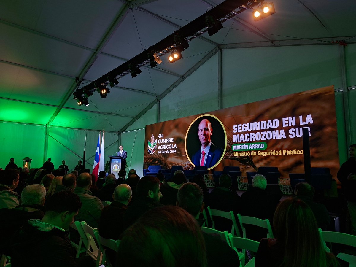 Temucodiario's tweet photo. #LaAraucanía | Subsecretario Venezian destaca modernización y recambio generacional en Cumbre Agrícola del Sur realizada en La Araucanía https://t.co/I03yN6GAmZ https://t.co/aea03PTPvP