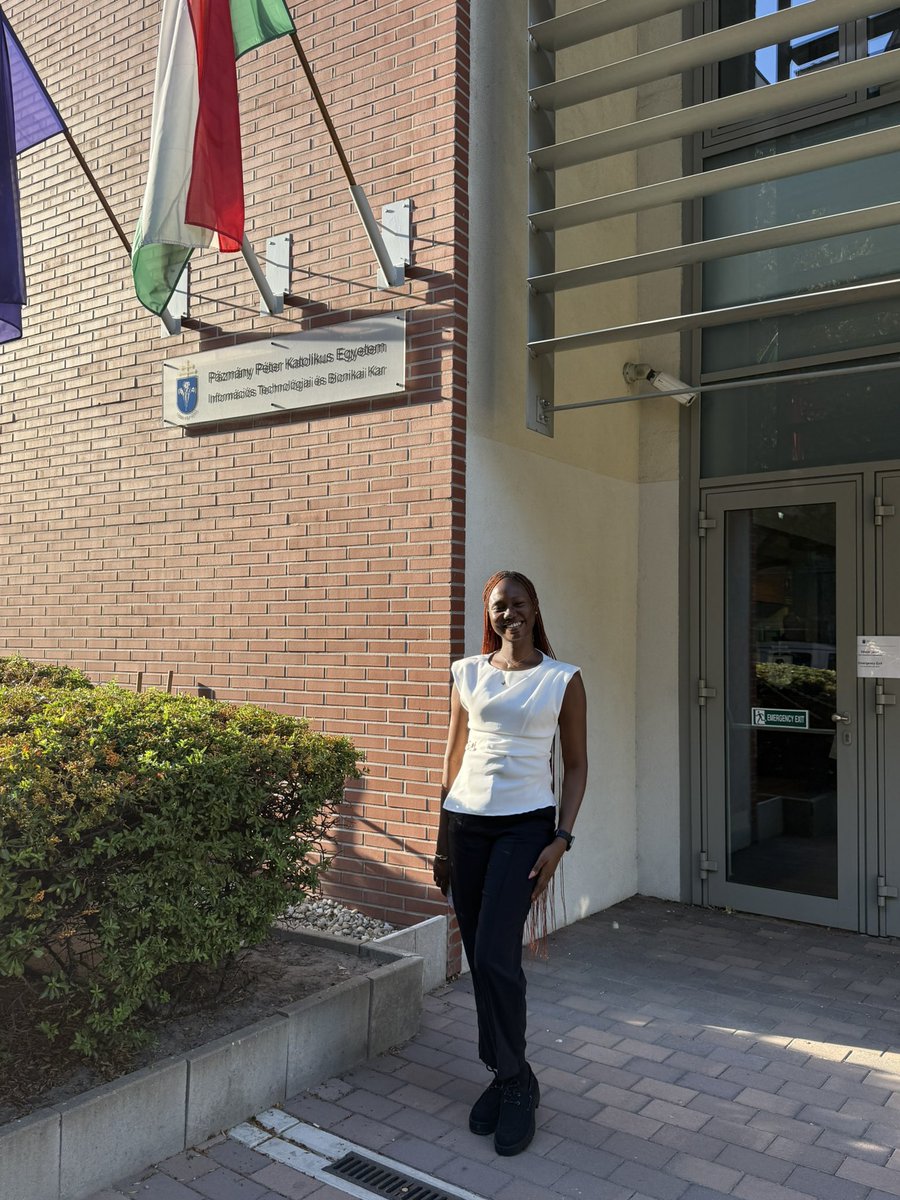 mee_kunn's tweet photo. Applied, waited, panicked a lot and GOT IT🎓#ErasmusMundusScholar 😁

I’m not one to tell a long story but I’ll say things really do fall in place . Cheers to 2  years of insane brain work but mostly experiencing new places 🌍 and people. 🥂
1st Stop: Budapest, Hungary📍
#IPCVai https://t.co/kb25llRnqs